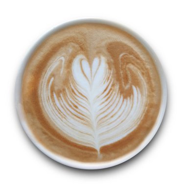 Beyaz arka planda yalıtılmış Latte sanat kahve bir kupa üst görünümü.