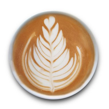Beyaz arka planda yalıtılmış Latte sanat kahve bir kupa üst görünümü.