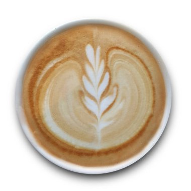 Beyaz arka planda yalıtılmış Latte sanat kahve bir kupa üst görünümü.