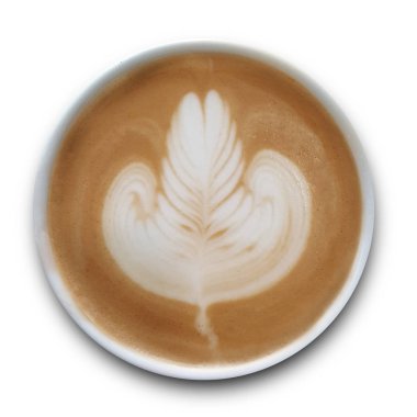 Beyaz arka planda yalıtılmış Latte sanat kahve bir kupa üst görünümü.