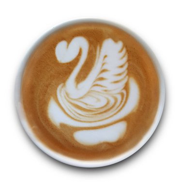 Beyaz arka planda yalıtılmış Latte sanat kahve bir kupa üst görünümü.