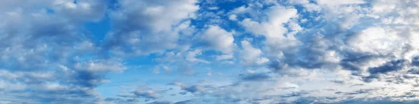 Panoramahimmel Mit Wolken Einem Sonnigen Tag Schöne Zirruswolke — Stockfoto