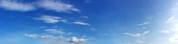Panorama Cielo Azul Con Nube Día Soleado Hermosa Imagen Panorámica —  Fotos de Stock