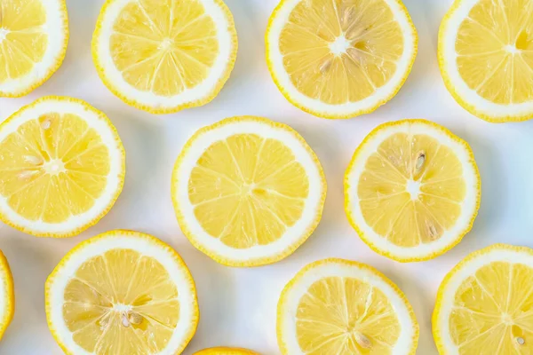 Sammlung Von Frischen Gelben Zitronenscheiben Isoliert Auf Weißem Hintergrund — Stockfoto
