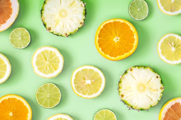 Sammlung Von Frischen Limetten Zitronen Orangen Zitrusfrüchten Grapefruit Ananasscheiben Auf — Stockfoto