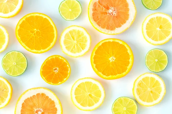 Sammlung Von Frischen Limetten Zitronen Orangen Zitrusfrüchten Grapefruitscheiben Auf Weißem — Stockfoto