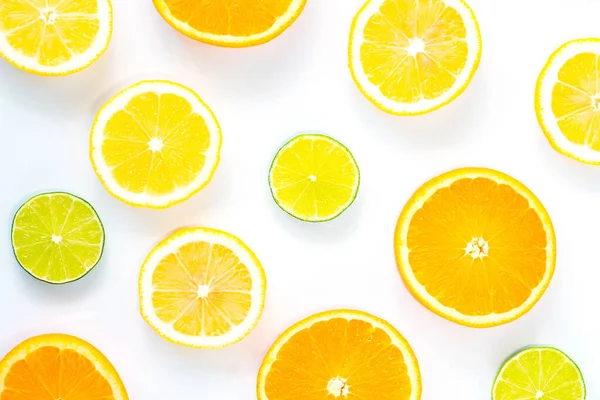 Sammlung Von Frischen Limetten Zitronen Orangen Zitrusfrüchten Grapefruitscheiben Auf Weißem — Stockfoto