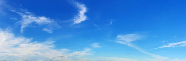 Cielo Panorámico Con Hermosa Nube Día Soleado Imagen Panorámica Alta —  Fotos de Stock