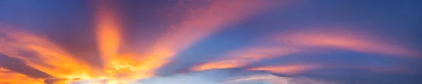 Сумерки Панорама Неба Фон Красочным Облаком Сумерках Панорамное Изображение — стоковое фото
