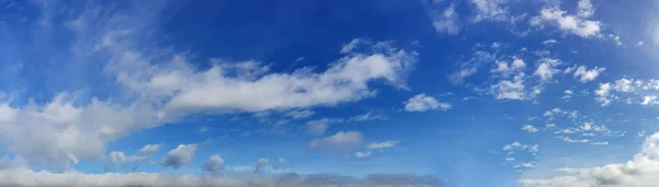 Cielo Panorámico Con Hermosa Nube Día Soleado Imagen Panorámica Alta —  Fotos de Stock