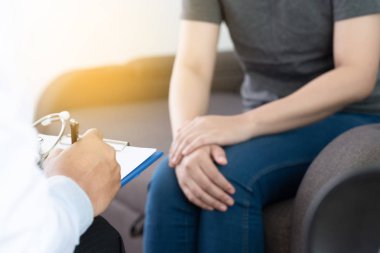 Tıp ve sağlık kavramı kadın hasta Obstetricians danışmanlık