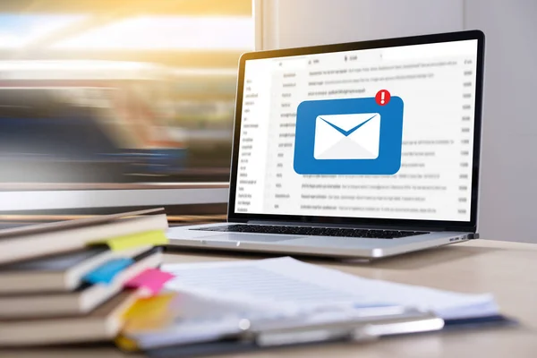 Mail Communicatie Verbindingsbericht Aan Mailing Contacten Telefoon Global Letters Concept — Stockfoto