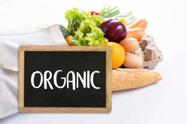 Organik bakkal alışveriş meyve ve sebzeler sağlıklı lezzetli