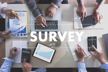 İş adamı SURVEY ve Sonuçlar Analiz Keşif Kavramı