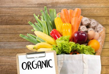 Organik bakkal alışveriş meyve ve sebzeler sağlıklı lezzetli