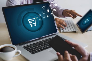 İş adamları Teknoloji E-Ticaret İnternet Küresel Pazarlama Planı ve Banka Konseptini Kullanıyor