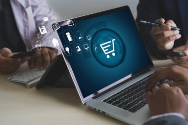 İş adamları Teknoloji E-Ticaret İnternet Küresel Pazarlama Planı ve Banka Konseptini Kullanıyor