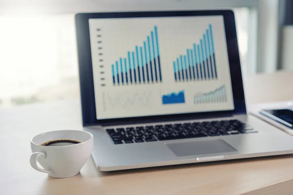 Gráfico Trabalho Empresarial Financeiro Análise Dados Estatísticas Tecnologia Informação — Fotografia de Stock