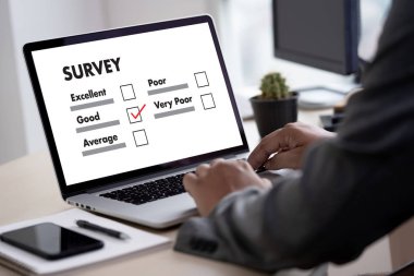 İş adamı SURVEY ve Sonuçlar Analiz Keşif Kavramı