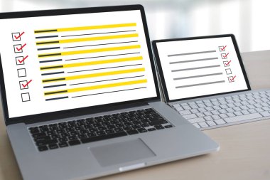 İş adamı SURVEY ve Sonuçlar Analiz Keşif Kavramı