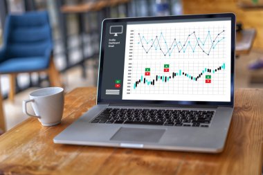 iş adamı işe grafik zamanlama veya mali rapor veri planlama