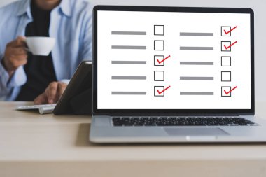 İş adamı SURVEY ve Sonuçlar Analiz Keşif Kavramı