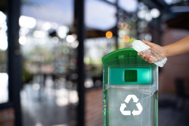 adam el kavramı çevre koruma dünya geri dönüşüm geri dönüşüm plastik yeniden koyarak