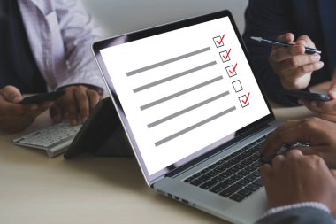 İş adamı SURVEY ve Sonuçlar Analiz Keşif Kavramı