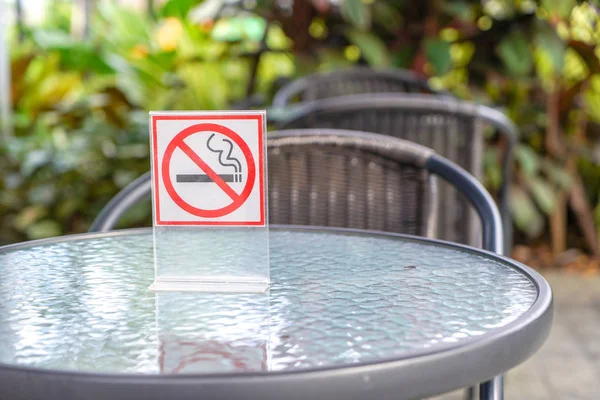 Não Fumar Sinal Café Parque — Fotografia de Stock