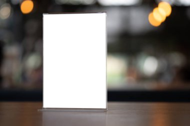 Stand Mock Up Menü çerçeve kartı bulanık arkaplan tasarım anahtarı görsel düzeni