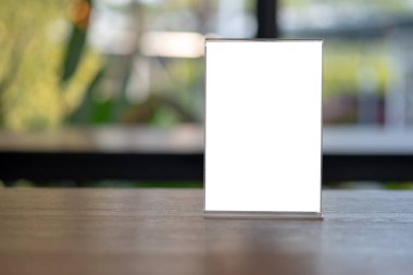 Stand Mock Up Menü çerçeve kartı bulanık arkaplan tasarım anahtarı görsel düzeni