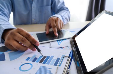 işle ilgili belgeleri office grafik ile sosyal networ mali üzerinde