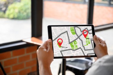 GPS harita yol hedef ağ bağlantısına yer sokak 