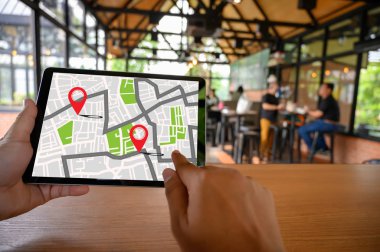 GPS harita yol hedef ağ bağlantısına yer sokak 