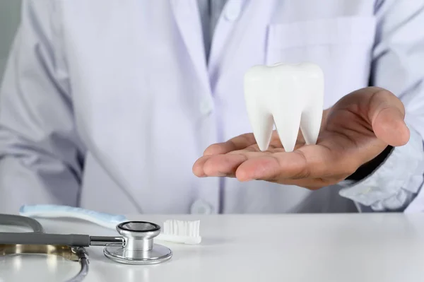 Tand, gezondheid, tandheelkunde concept beeld van tandheelkundige zorg en behandelm — Stockfoto