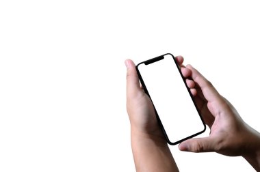 Akıllı telefon teknolojisi ve telefon techno kullanarak adam ellerini kapatın