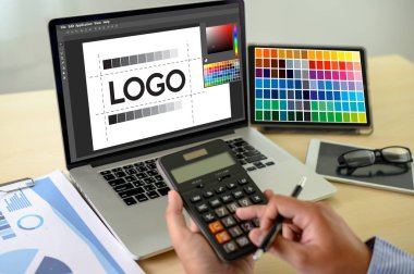 Yaratıcı Tasarımcı Grafik iş başında. , Illustrator Grafik designe