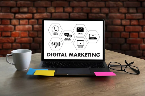 Digitale marketing nieuwe startup project online zoekmachine Opti — Stockfoto