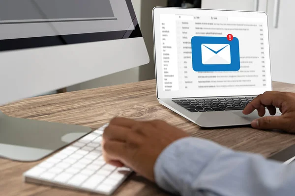 Mail Comunicação Mensagem Conexão Para Enviar Contatos Telefone Cartas Globais — Fotografia de Stock