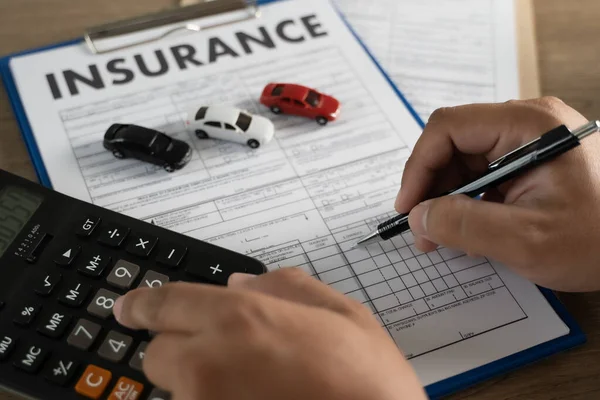 Car Incident Protective Car Insurance Policy Examining Insurance — Stock Photo, Image