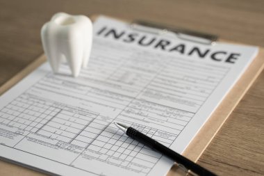 Sigorta poliçesi ve sigorta poliçesinin sigorta detaylarını müşteriye göstermek