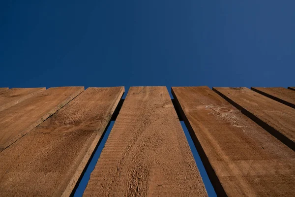 木製の柵の背景 ラフ面 コピースペース — ストック写真