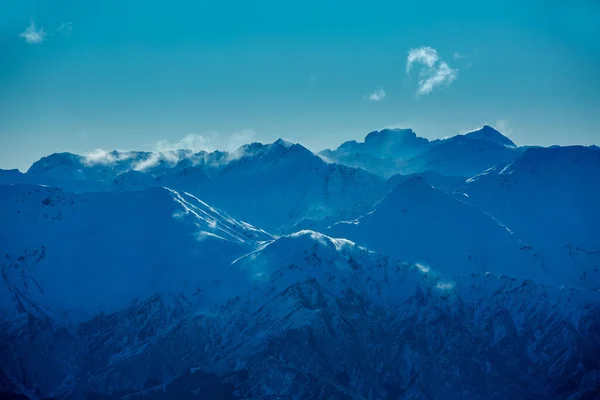 Paisaje Invernal Montaña Nevada Contra Cielo Azul Isla Sur Nueva — Foto de Stock