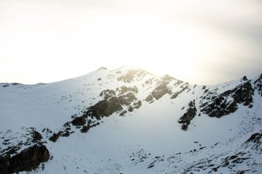 Güney Adası, Yeni Zelanda 'da kar dağı manzarası.