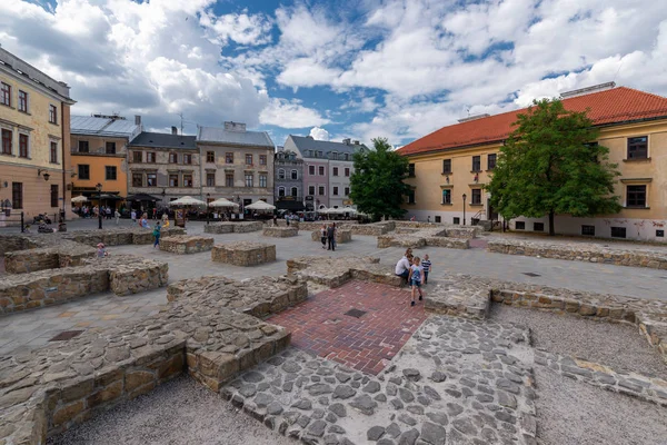 Plac po farze w najstarszej części lubelskiego starego miasta — Zdjęcie stockowe