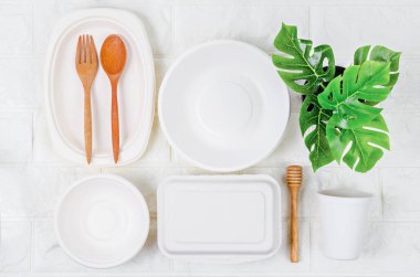 Çevre dostu biyobozunur kağıt tabaklar.