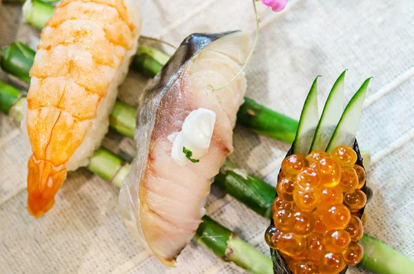 Nahaufnahme von Sashimi-Sushi-Set. — Stockfoto