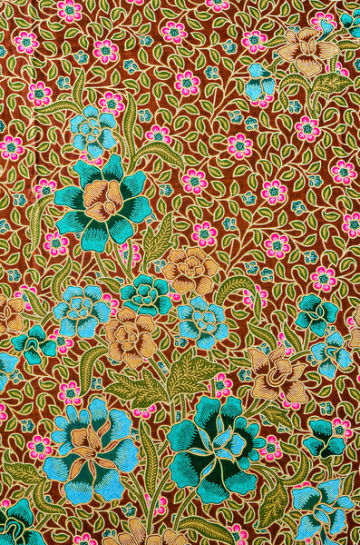 Красивый узор из ткани, ставший традиционной одеждой.