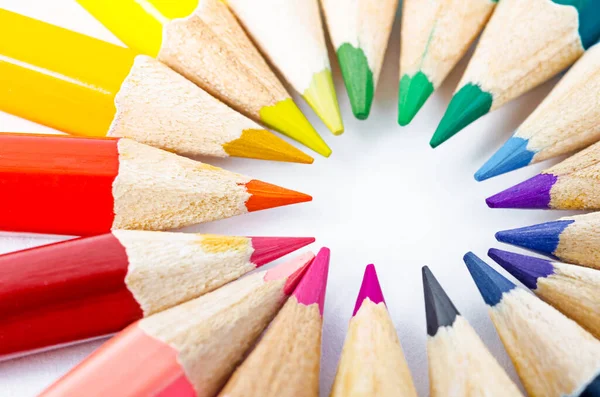 Lápices Madera Color Organizar Colores Rueda Color Sobre Fondo Blanco —  Fotos de Stock