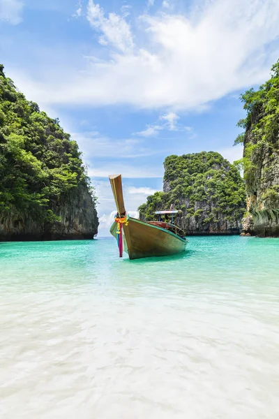 Tailandés Tradicional Barco Madera Cola Larga Hermosa Playa Provincia Phuket — Foto de Stock